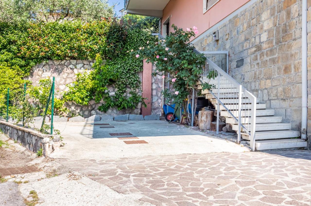 Lovely Apartment X5 W/ Terrace & Private Parking La Spezia Exterior photo